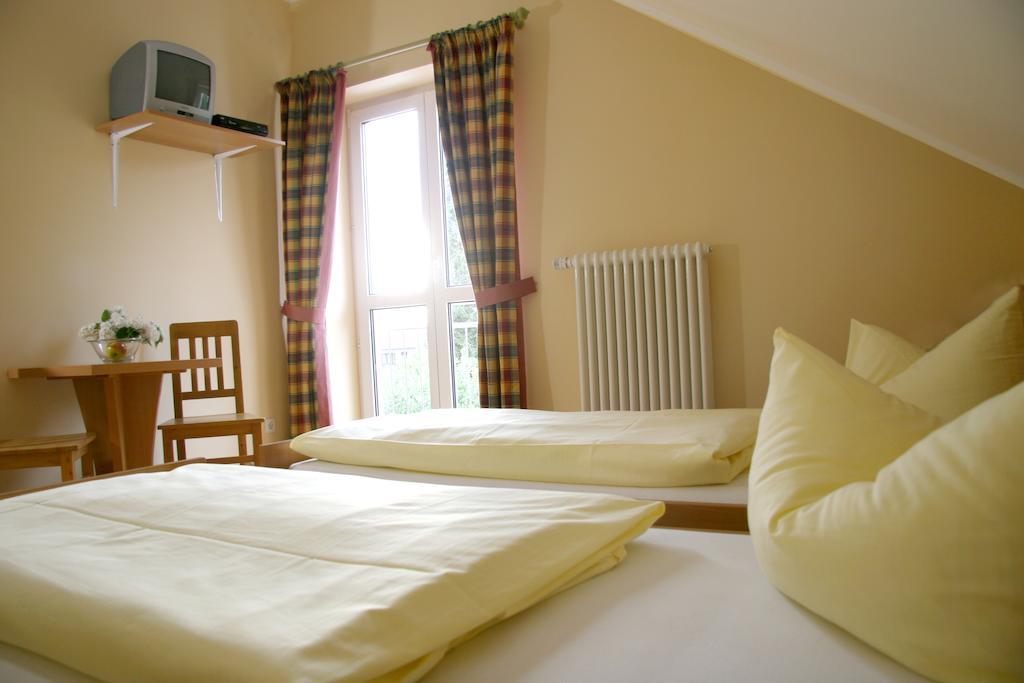 Hotel-Gasthof Eberherr Forstinning Экстерьер фото