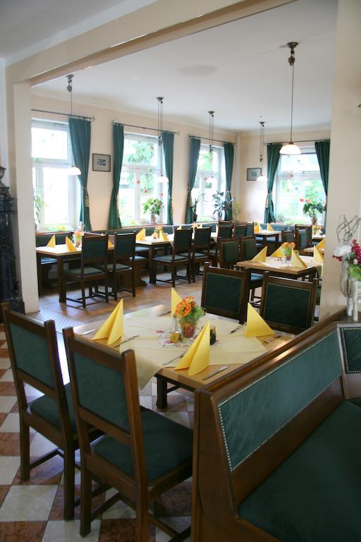 Hotel-Gasthof Eberherr Forstinning Экстерьер фото
