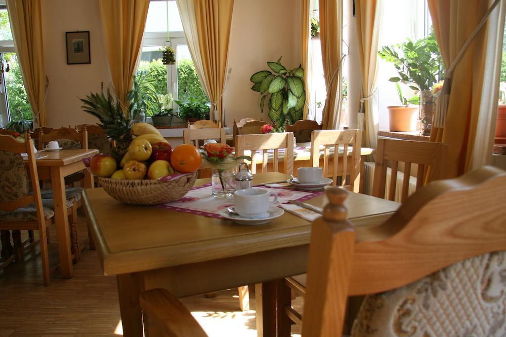 Hotel-Gasthof Eberherr Forstinning Экстерьер фото