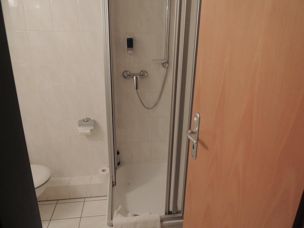 Hotel-Gasthof Eberherr Forstinning Номер фото